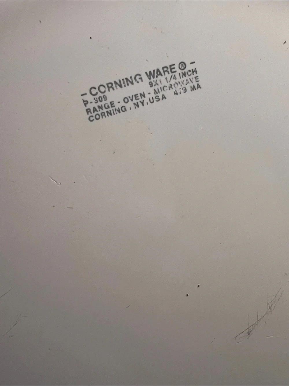 Vintage Corningware Simply Solid White Pie Plate. Like new condition.